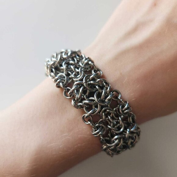 Medieval Gothic Grunge chunky silver chainmail bracelet - Picture 6 of 14